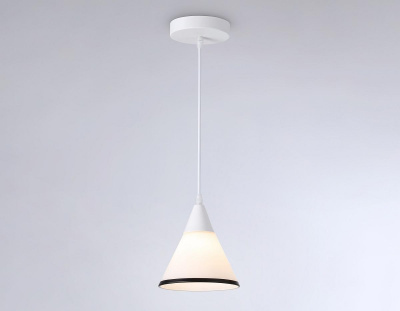 Подвесной светильник Ambrella light Traditional Modern TR3166