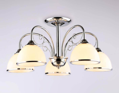 Потолочная люстра Ambrella light Traditional TR3182