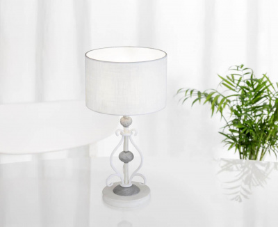 Настольная лампа Maytoni Karina ARM631TL-01-W